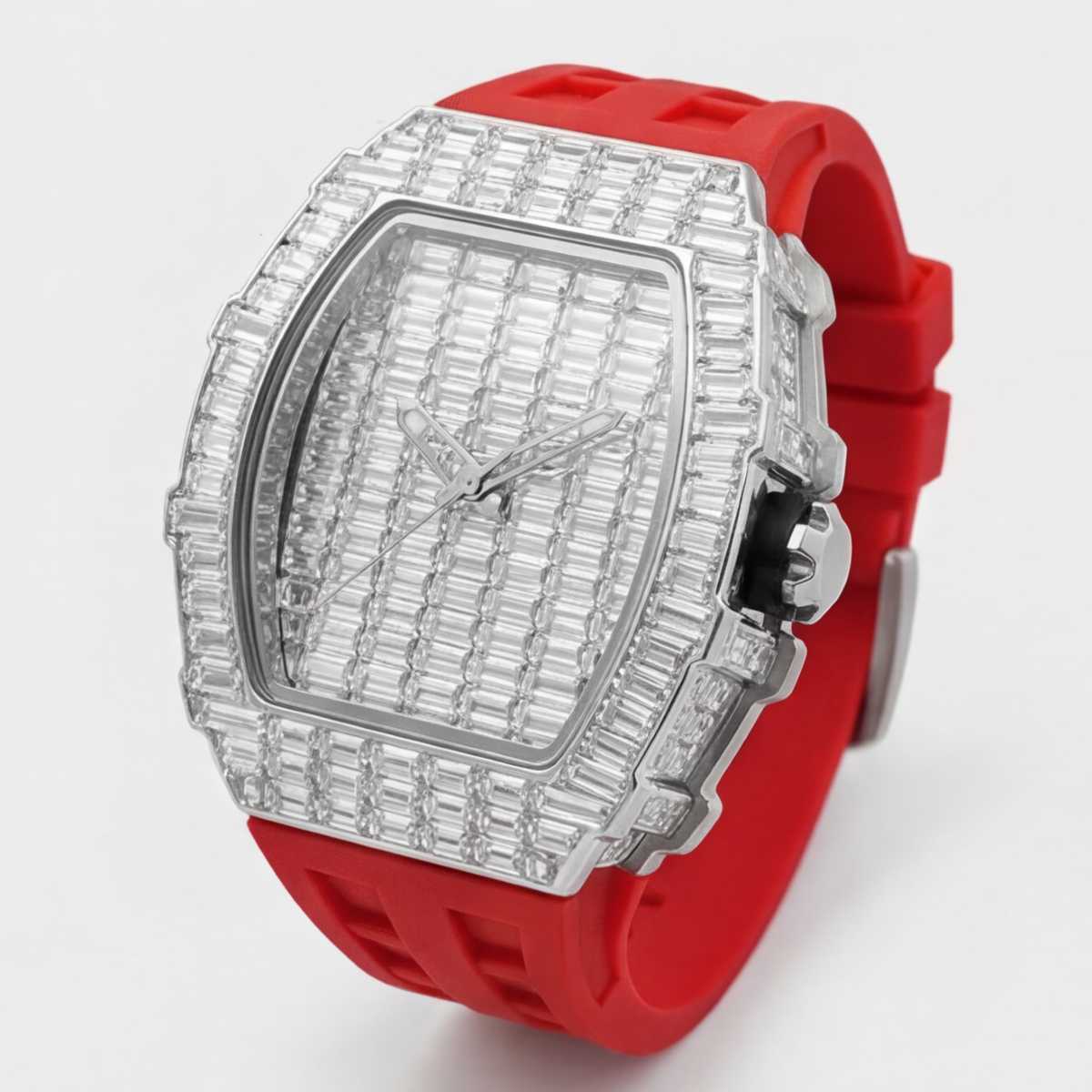Trillionaire Watch 3 Silver — Tonneau-Herren-Quarzuhr mit Baguette-Kristallen und rotem Kautschukarmband