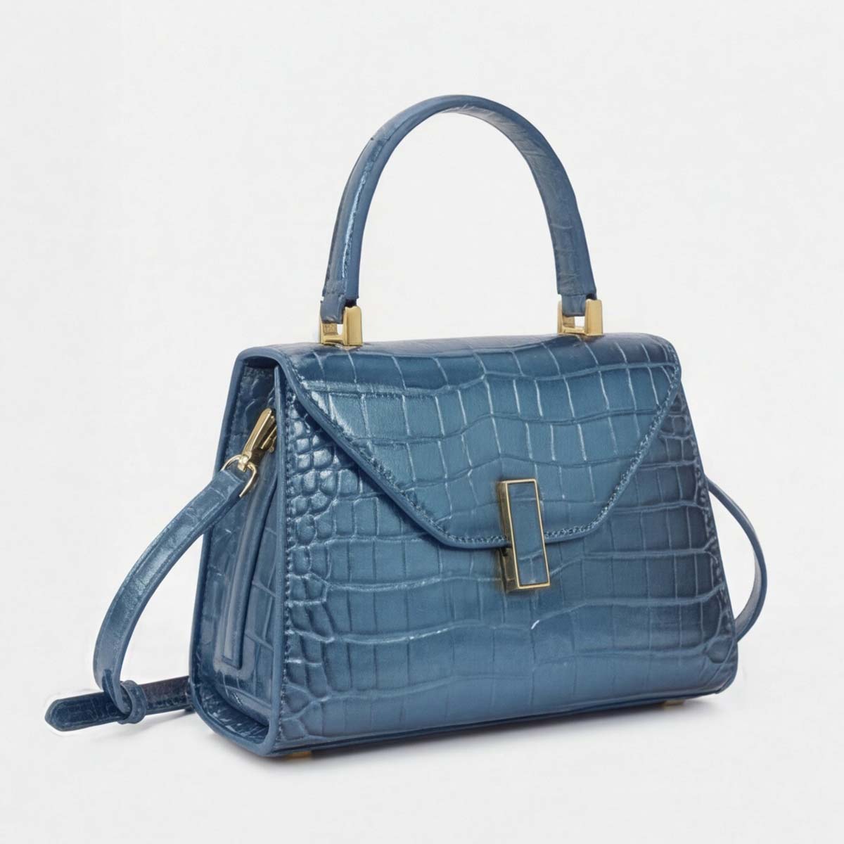 Crokky 3 Blue — Kwadratowa torebka listonoszka ze skóry naturalnej tłoczonej we wzór krokodyla