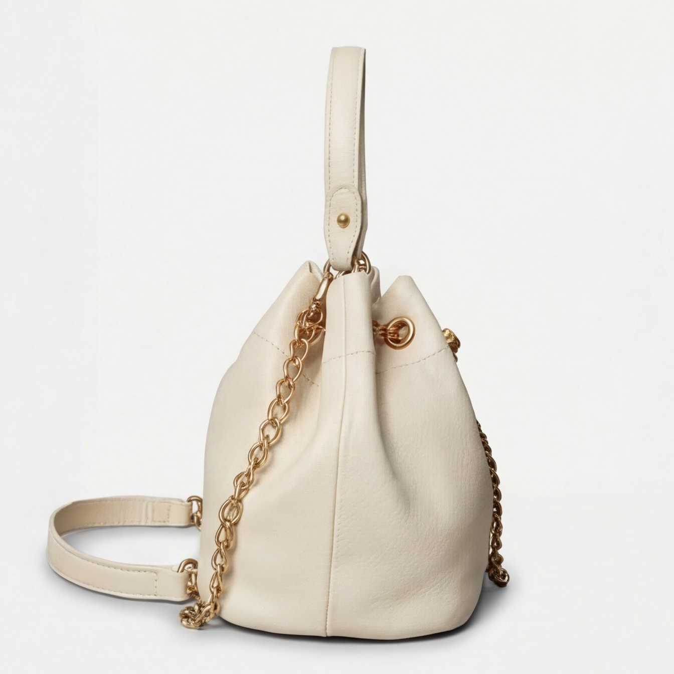 Prysm 1 Beige — Beuteltasche aus echtem Leder mit Kettenriemen