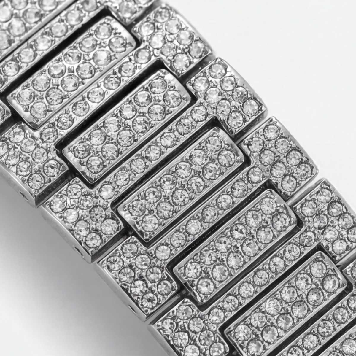 Trillionaire Watch 1 Silver — Męski zegarek kwarcowy ze stali nierdzewnej z pełnym zdobieniem pavé i datownikiem