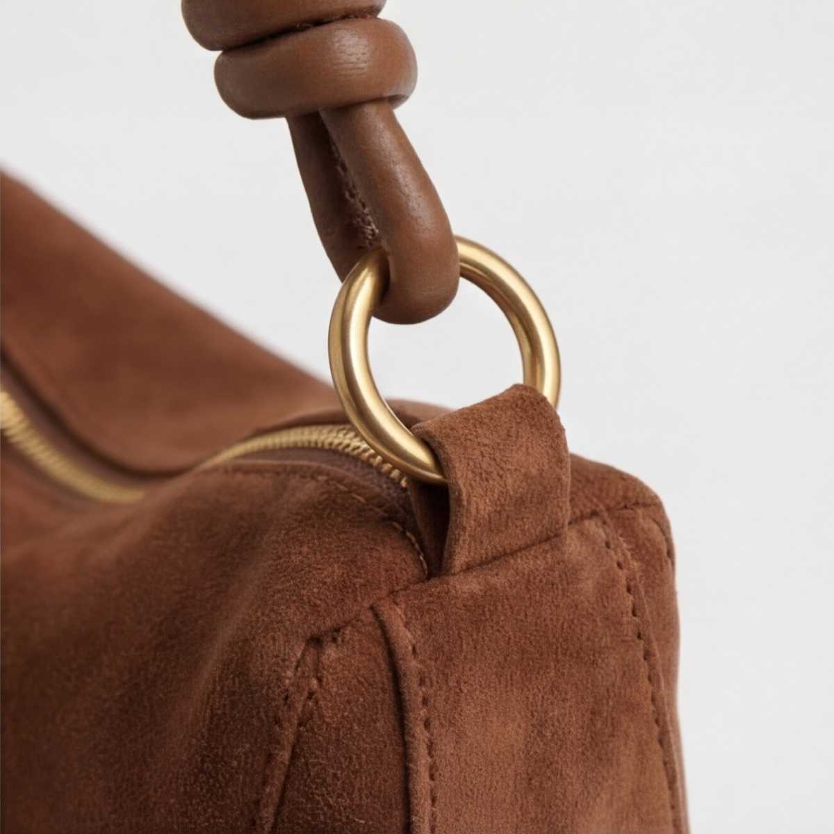 Suedy-L 1 Brown — Sac hobo porté croisé en cuir végétalien effet daim à bandoulière nouée