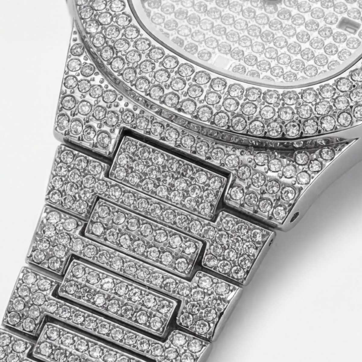 Trillionaire Watch 1 Silver — Męski zegarek kwarcowy ze stali nierdzewnej z pełnym zdobieniem pavé i datownikiem