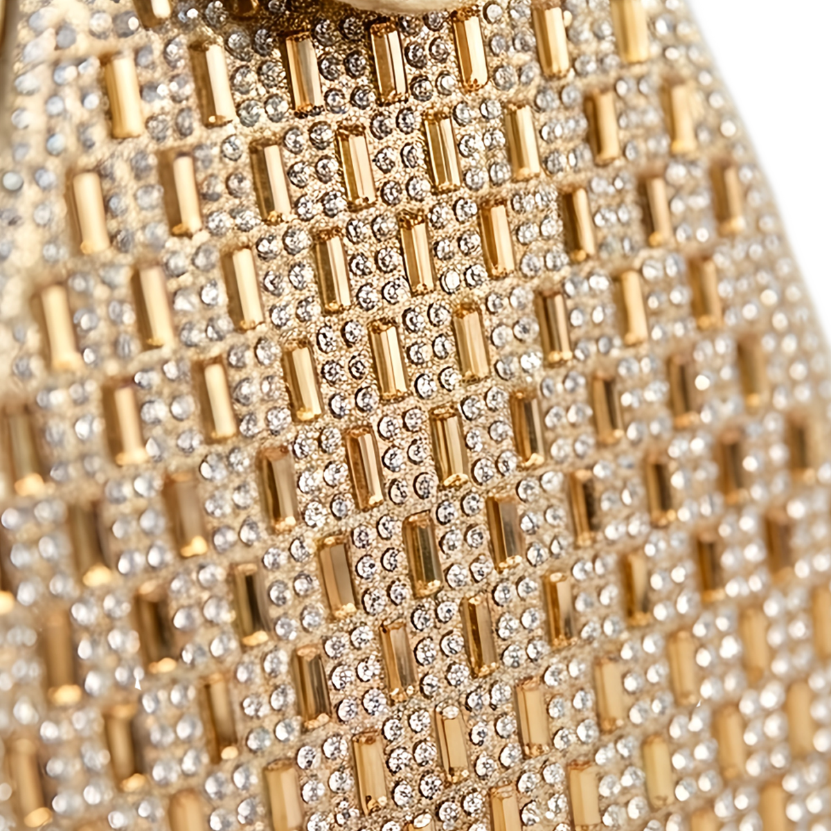 P7 Skyline G — Pyramideformet clutch med håndtak og krystallnett