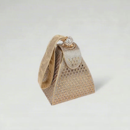 P7 Skyline G — Pyramideformet clutch med håndtak og krystallnett