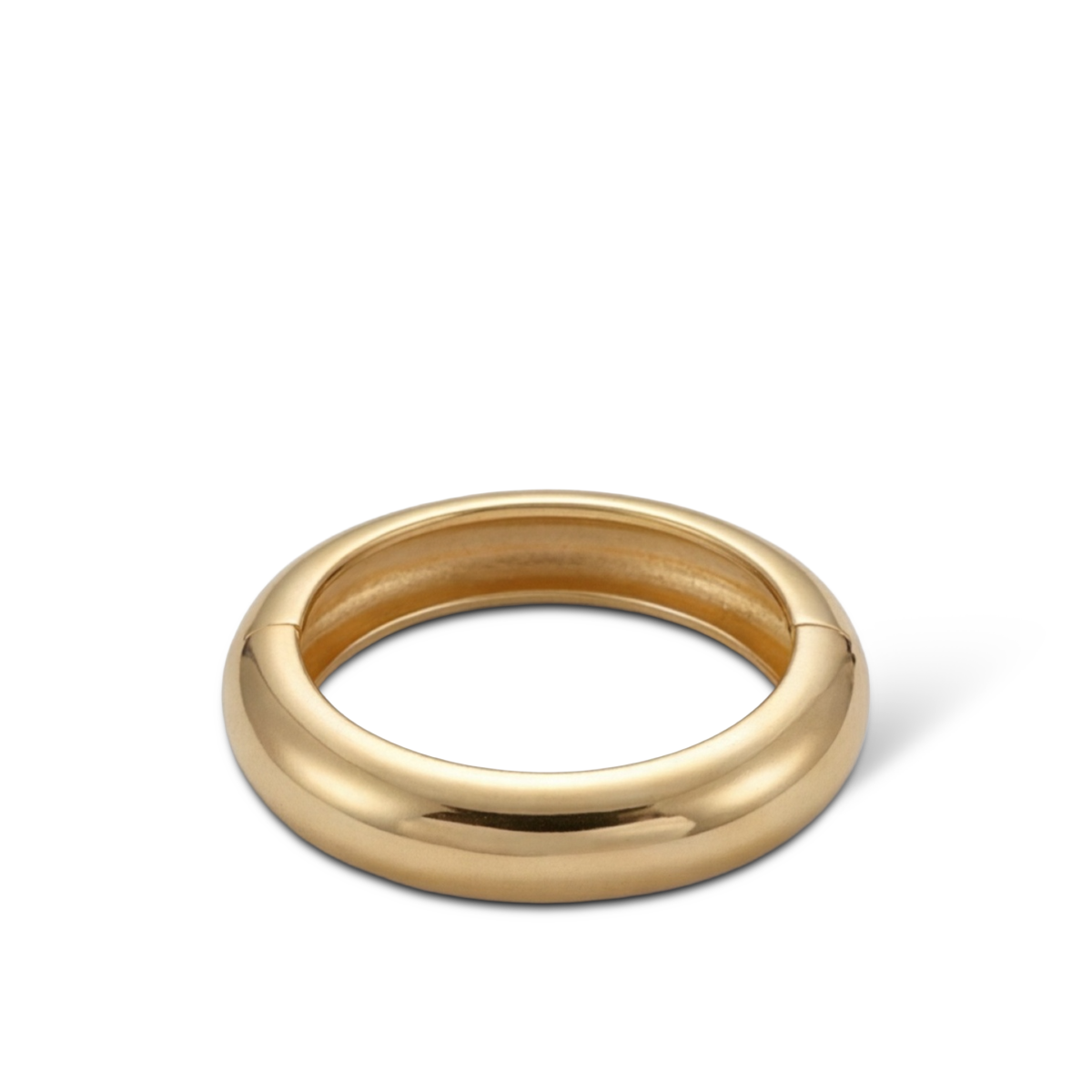Glatter gerundeter goldfarbener Armreif