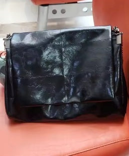 A Minimal 77 — Sac Tote d'Épaule avec Chaîne · Images de celles et ceux qui ont choisi ce produit · 2 / 25