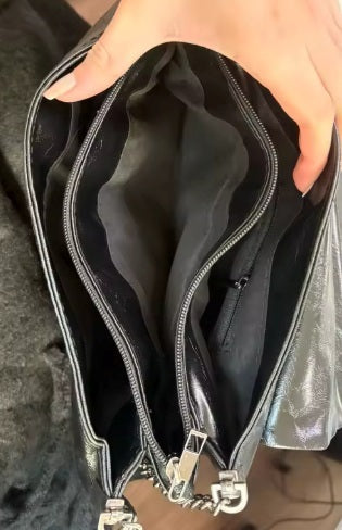 A Minimal 77 — Sac Tote d'Épaule avec Chaîne · Images de celles et ceux qui ont choisi ce produit · 7 / 25