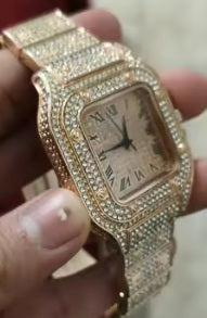 Trillionaire Watch 2 Gold — Orologio al quarzo da uomo quadrato con pavé e numeri romani · Immagini di chi ha scelto il prodotto · 4 / 4