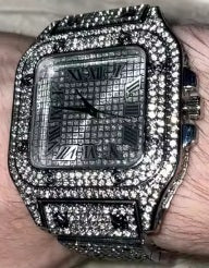 Trillionaire Watch 2 Silver — Fyrkantig herrklocka med kvartsurverk, pavé och romerska siffror · Bilder från dem som valde produkten · 4 / 14